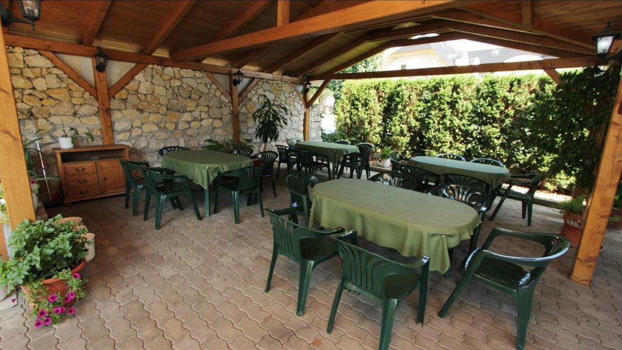 Cyrano Vendeghaz Hotell Vonyarcvashegy Rom bilde